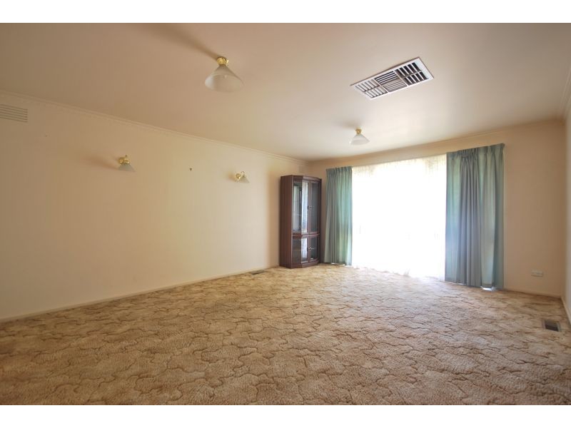 17 Ketnor Street, Cranbourne VIC 3977