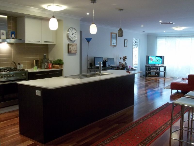 143 Rosebank Drive, Cranbourne North VIC 3977