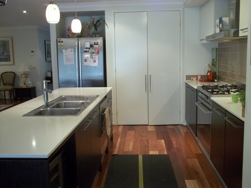 143 Rosebank Drive, Cranbourne North VIC 3977