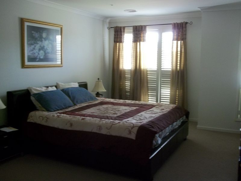 143 Rosebank Drive, Cranbourne North VIC 3977