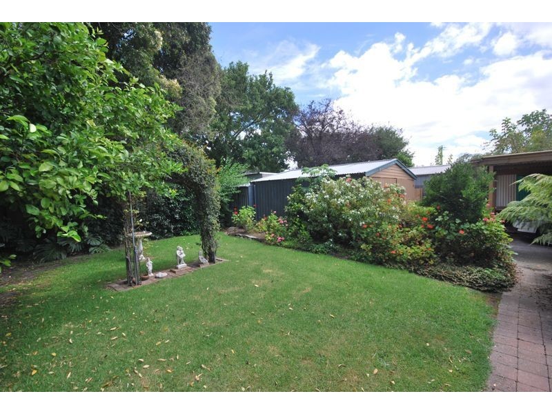 30 Loch Street, Cranbourne VIC 3977