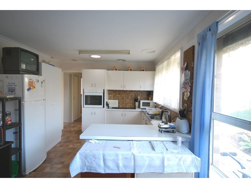 18 Fenfield Street, Cranbourne VIC 3977