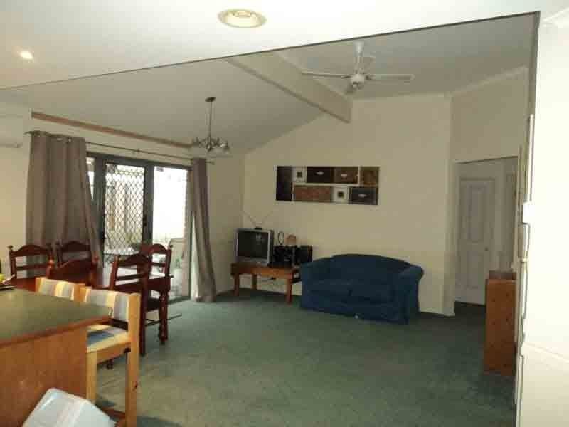 21 Scarborough Avenue, Cranbourne West VIC 3977