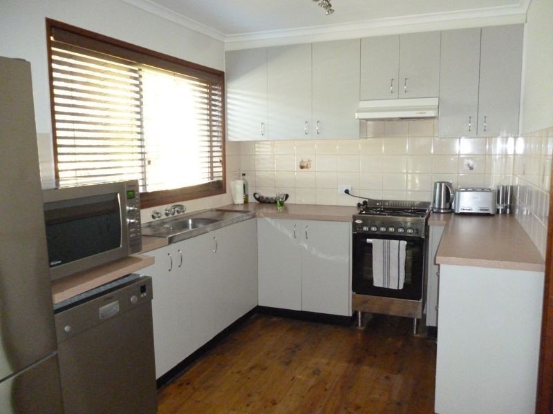 36 Chomley Street, Cranbourne VIC 3977