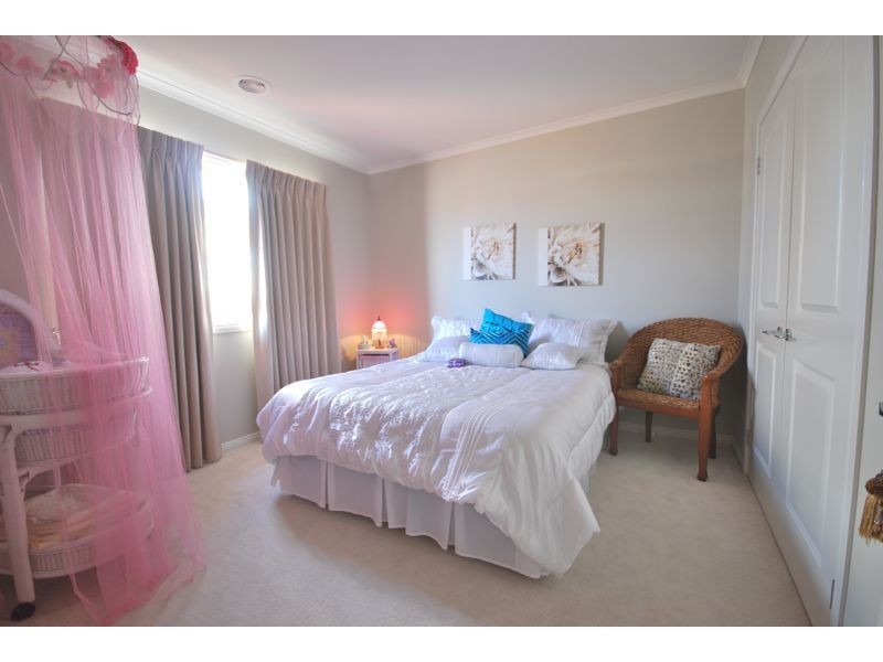 Cranbourne East VIC 3977