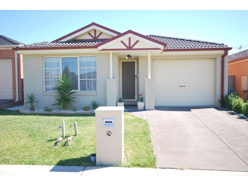 21 Pipetrack Circuit, Cranbourne East VIC 3977