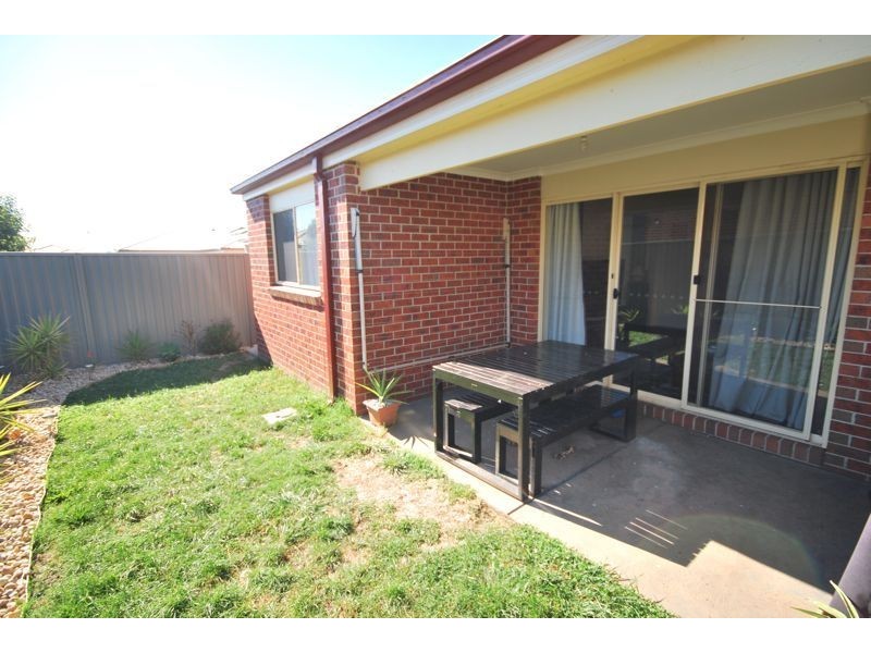 21 Pipetrack Circuit, Cranbourne East VIC 3977