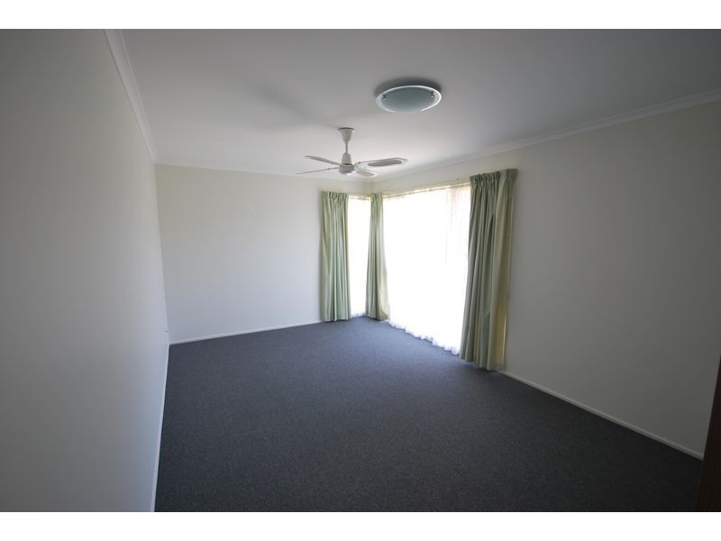 1/4 Damian Court, Cranbourne VIC 3977