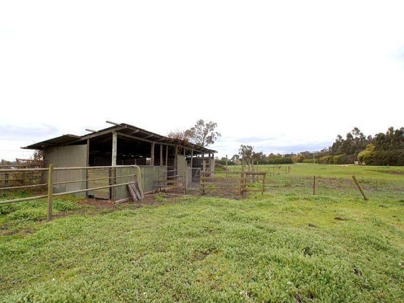 965 Robinsons Road, Pearcedale VIC 3912