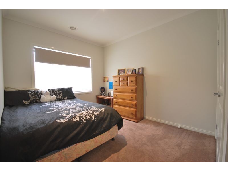 3 Moonlight Rise, Cranbourne East VIC 3977