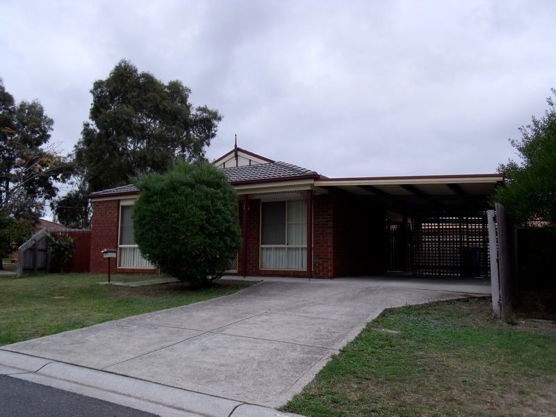 1 Parkside Mews, Cranbourne West VIC 3977