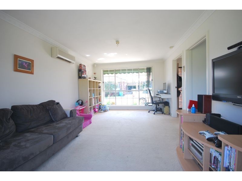 3/11 Dearing Avenue, Cranbourne VIC 3977