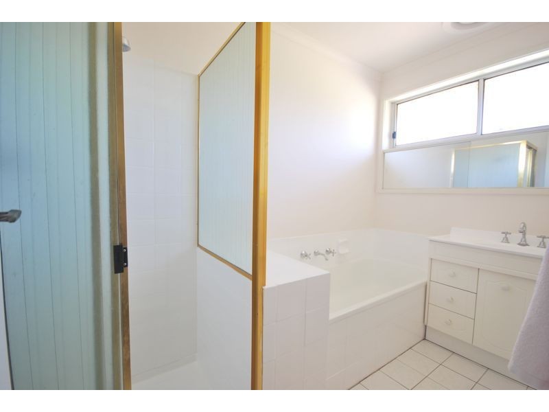 3/11 Dearing Avenue, Cranbourne VIC 3977