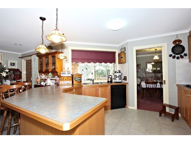3 Saunton Drive, Cranbourne VIC 3977