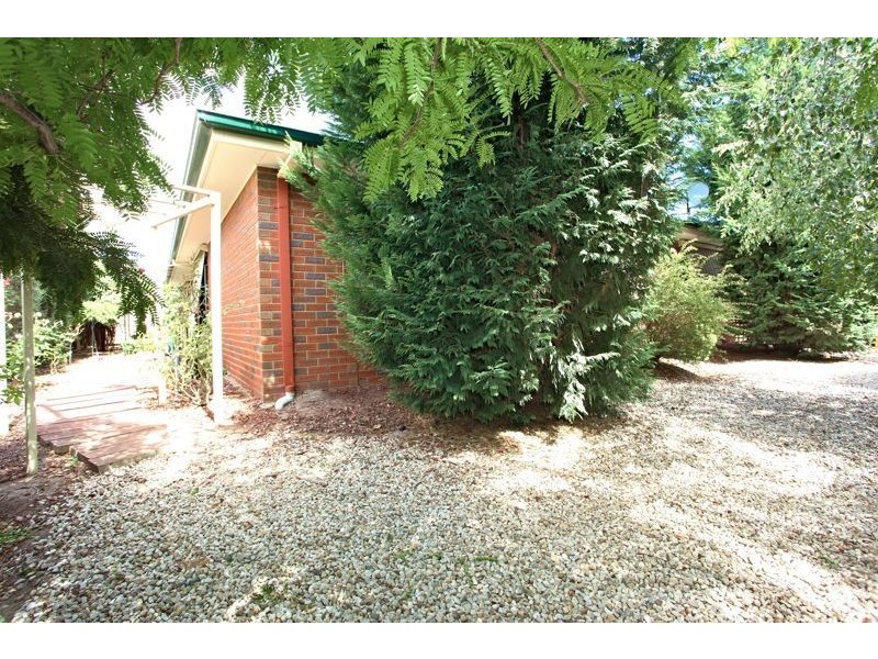 3 Saunton Drive, Cranbourne VIC 3977