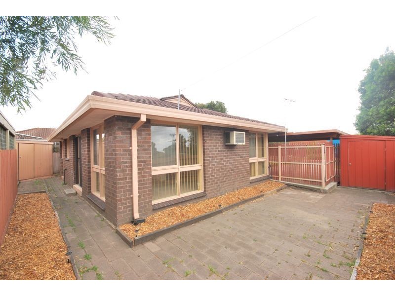 16a Latrobe Street, Cranbourne VIC 3977