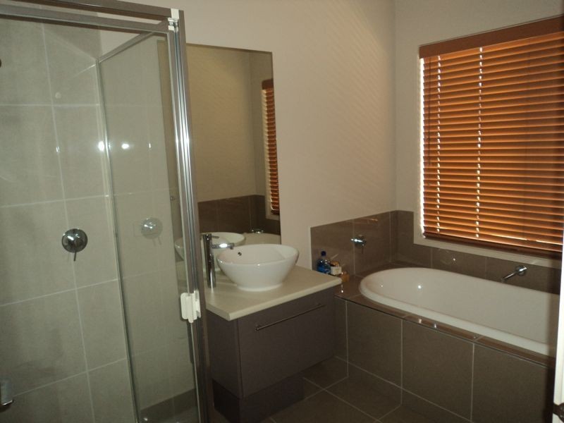 39 Dan Morgan Drive, Cranbourne East VIC 3977