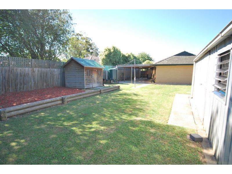 8 Cochrane Street, Cranbourne VIC 3977