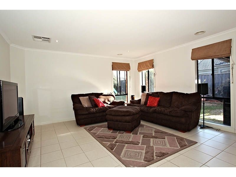 72 Springhill Drive, Cranbourne VIC 3977