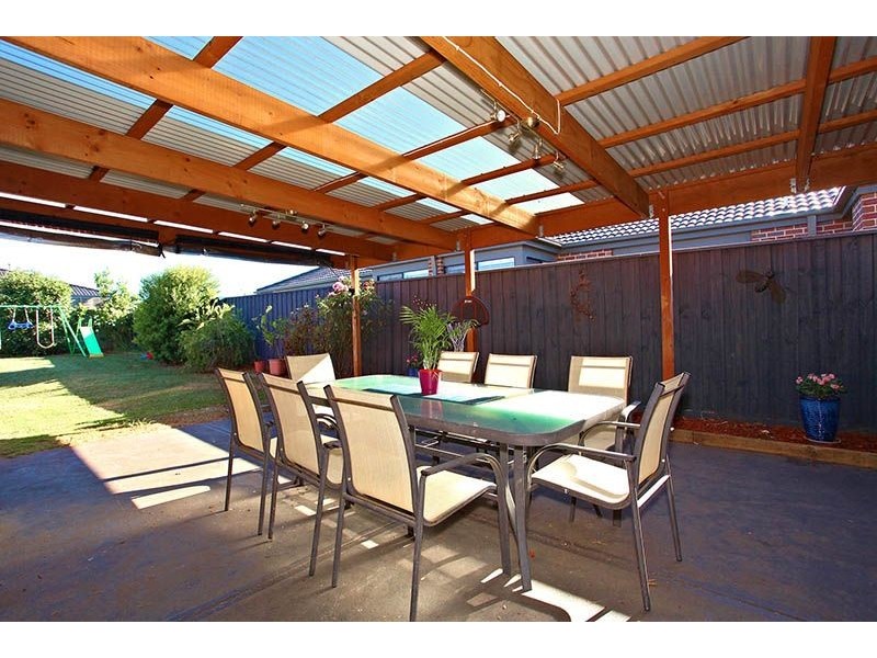 72 Springhill Drive, Cranbourne VIC 3977