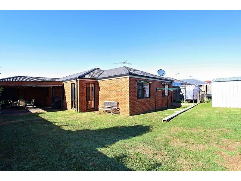 72 Springhill Drive, Cranbourne VIC 3977