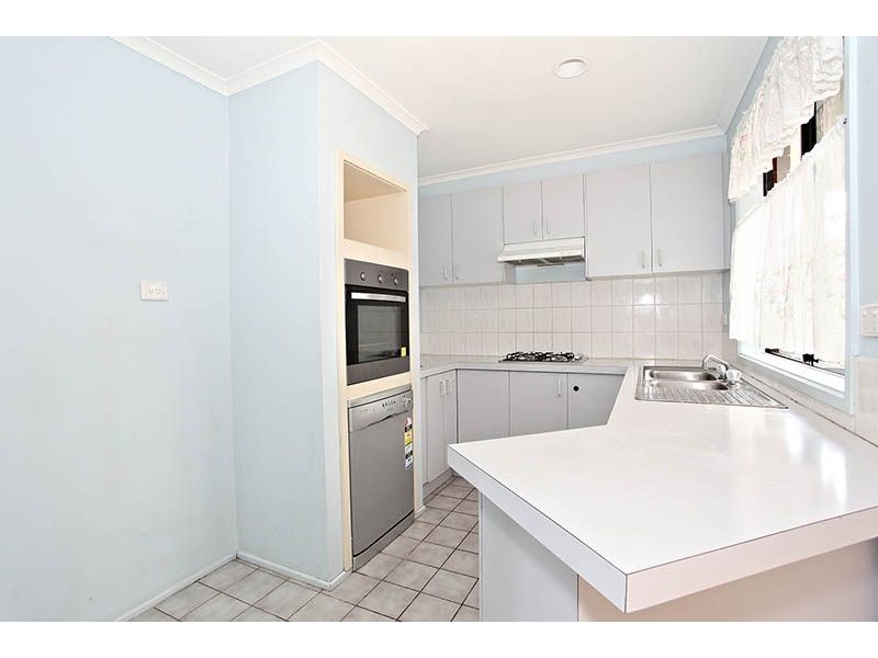 69 Courtenay Avenue, Cranbourne North VIC 3977