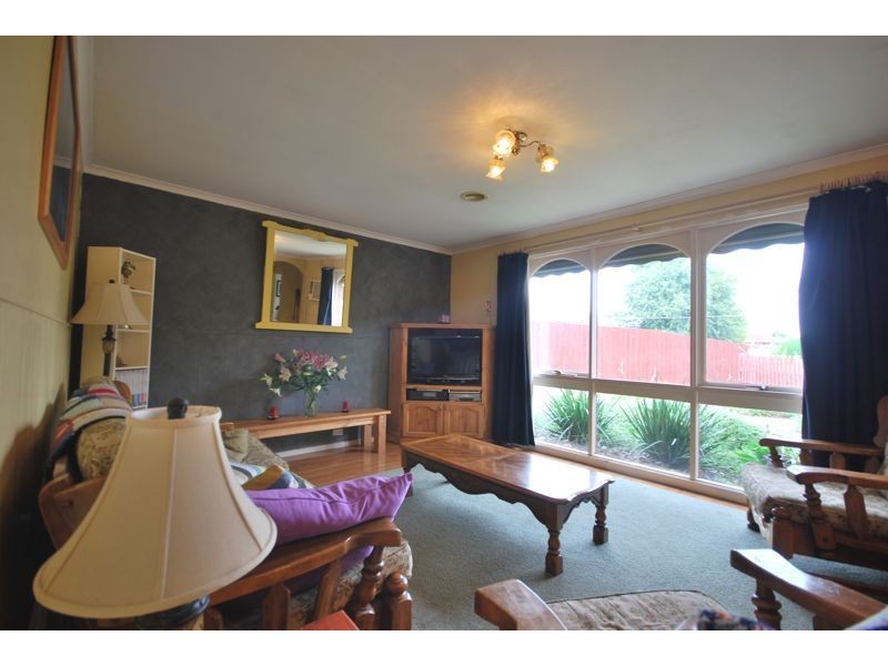 14 Elaine Court, Cranbourne VIC 3977