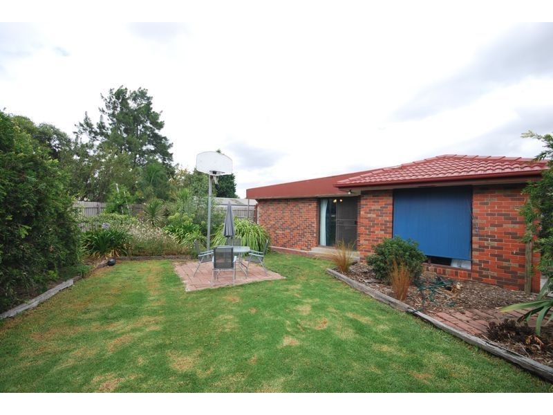 14 Elaine Court, Cranbourne VIC 3977