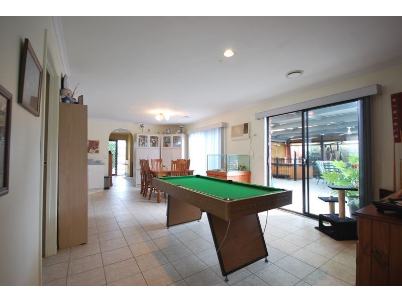 6 Lowther Court, Cranbourne North VIC 3977