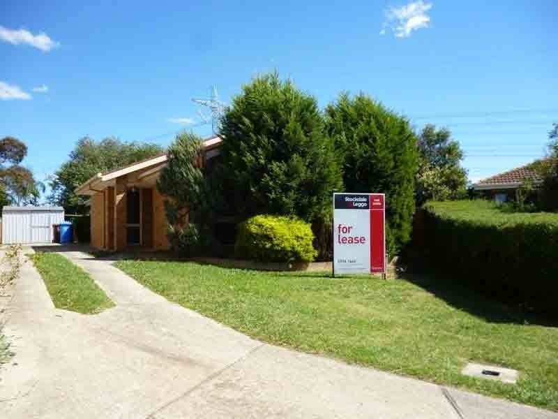 16 Rebecca Court, Cranbourne North VIC 3977