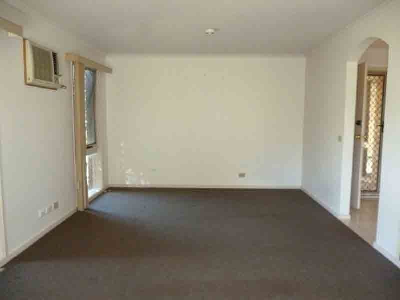 16 Rebecca Court, Cranbourne North VIC 3977