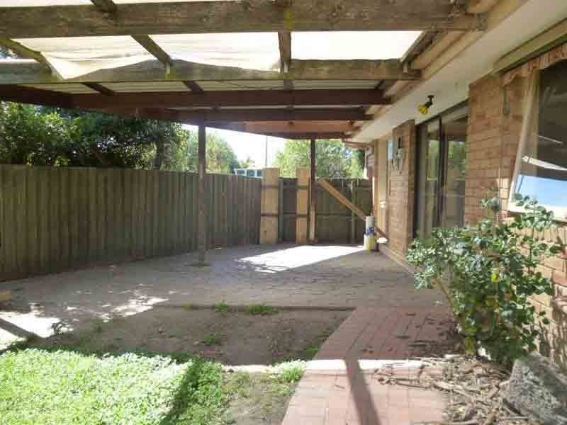 16 Rebecca Court, Cranbourne North VIC 3977