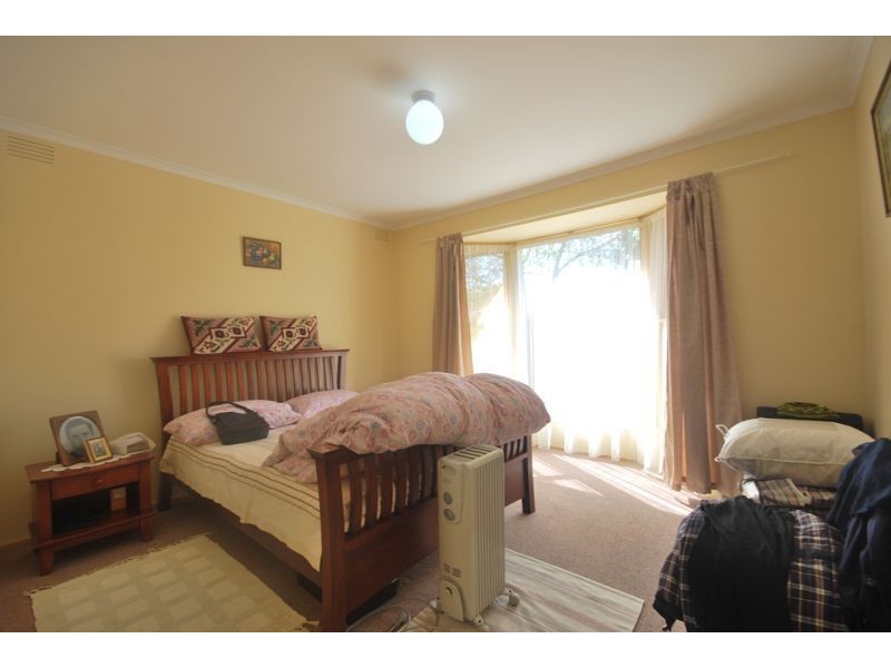 2/16 Stawell Street, Cranbourne VIC 3977
