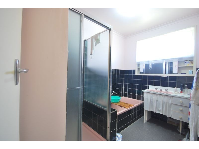 2/16 Stawell Street, Cranbourne VIC 3977
