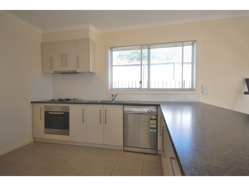 4/16 Stawell Street, Cranbourne VIC 3977