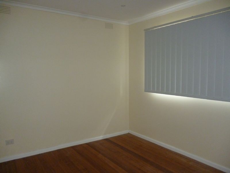 10 Jillian Street, Cranbourne VIC 3977