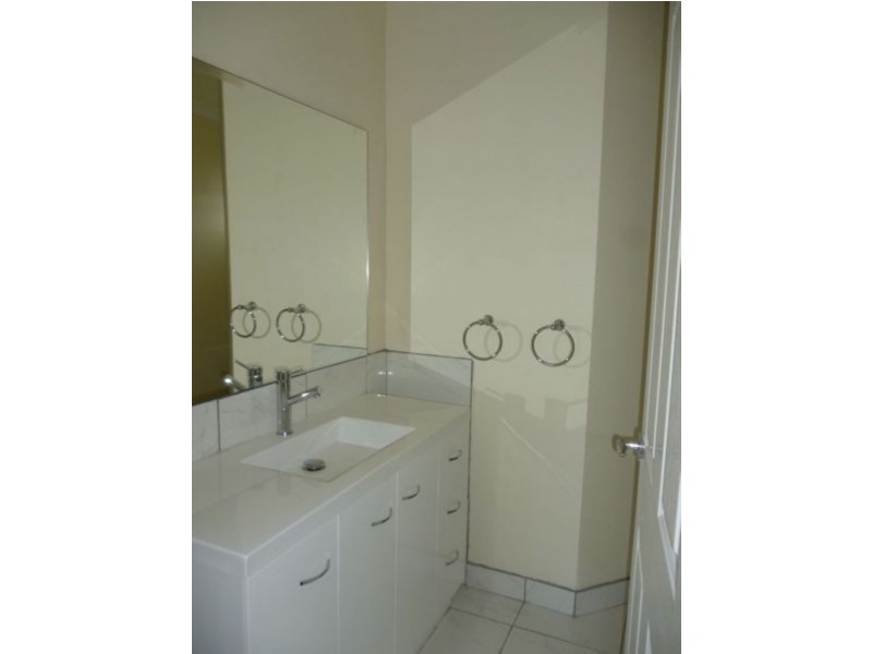 10 Jillian Street, Cranbourne VIC 3977