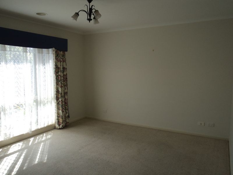 1/1 Walter Street, Cranbourne VIC 3977