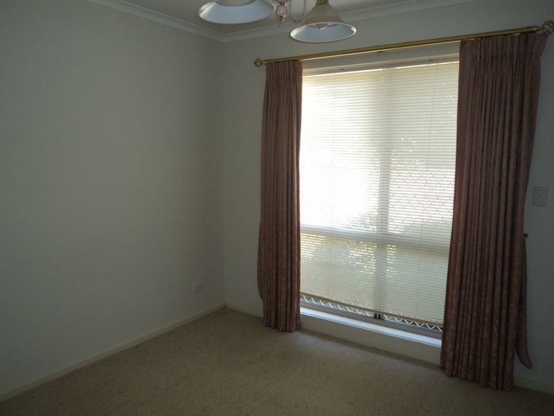 1/1 Walter Street, Cranbourne VIC 3977