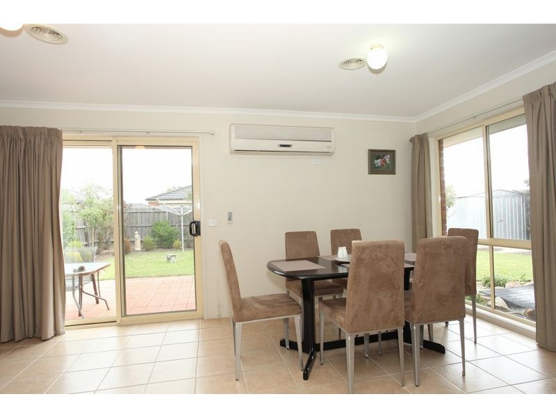 47 Middleham Close, Cranbourne West VIC 3977