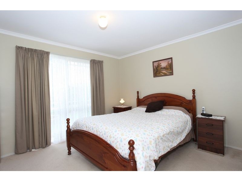 47 Middleham Close, Cranbourne West VIC 3977