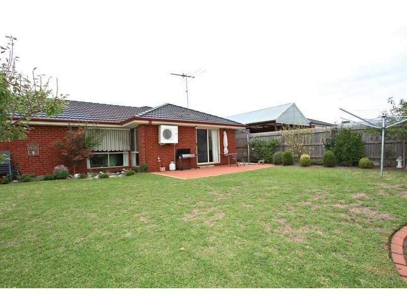 47 Middleham Close, Cranbourne West VIC 3977