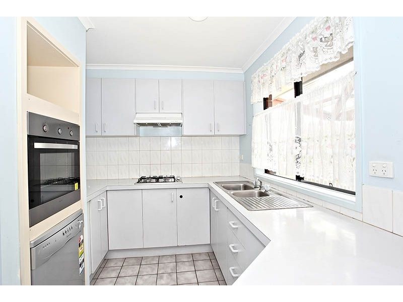 69 Courtenay Avenue, Cranbourne North VIC 3977