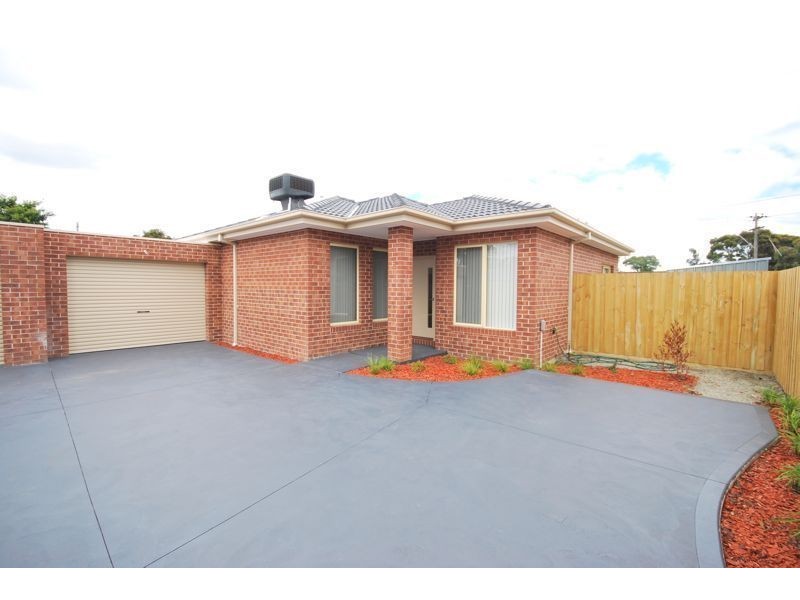 2/122 Circle Drive, Cranbourne VIC 3977