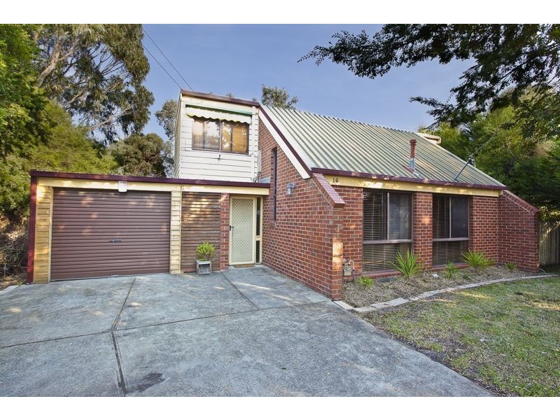 16 Redwood Court, Junction Village VIC 3977