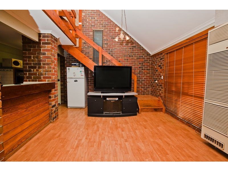 16 Redwood Court, Junction Village VIC 3977