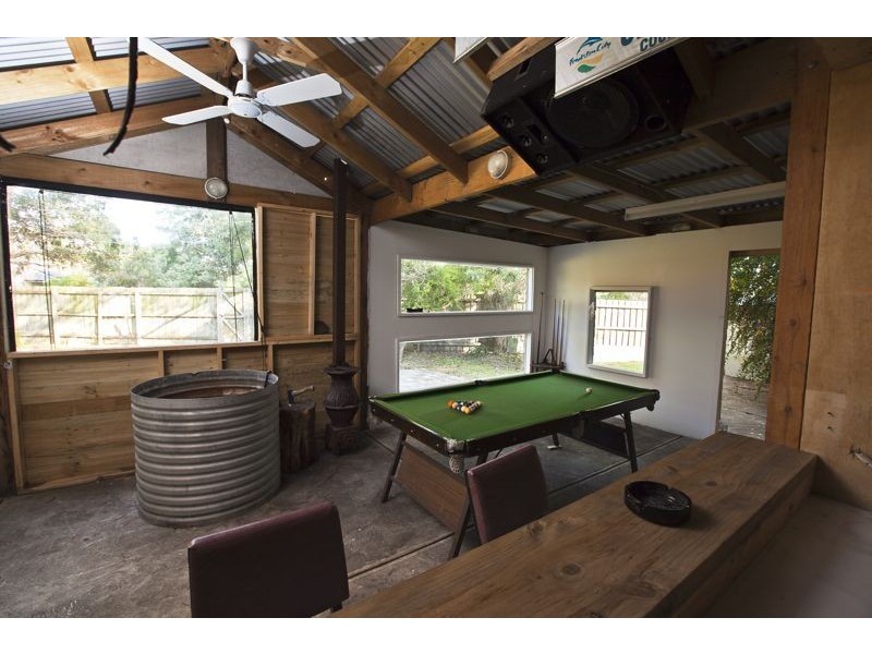 16 Redwood Court, Junction Village VIC 3977