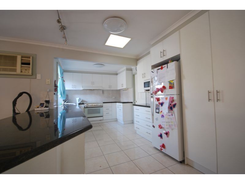 2 Conferta Court, Cranbourne West VIC 3977