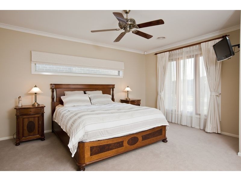 21 Mermaid Grove, Lyndhurst VIC 3975