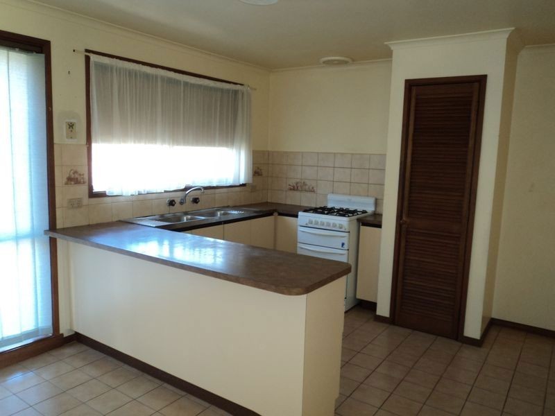 1/54 Elizabeth Street, Cranbourne North VIC 3977